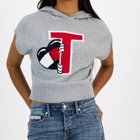 Tommy Hilfiger W Casual Pullover Sweatshirt
Short Sleeve Hoodie Peeking Heart - Picture 2 of 7